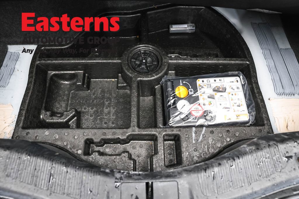 Used 2020 Ford Fusion SE FWD image 21