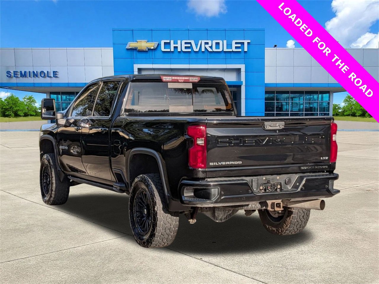 Used 2020 Chevrolet Silverado 2500 LTZ w/ LTZ Premium Package image 3