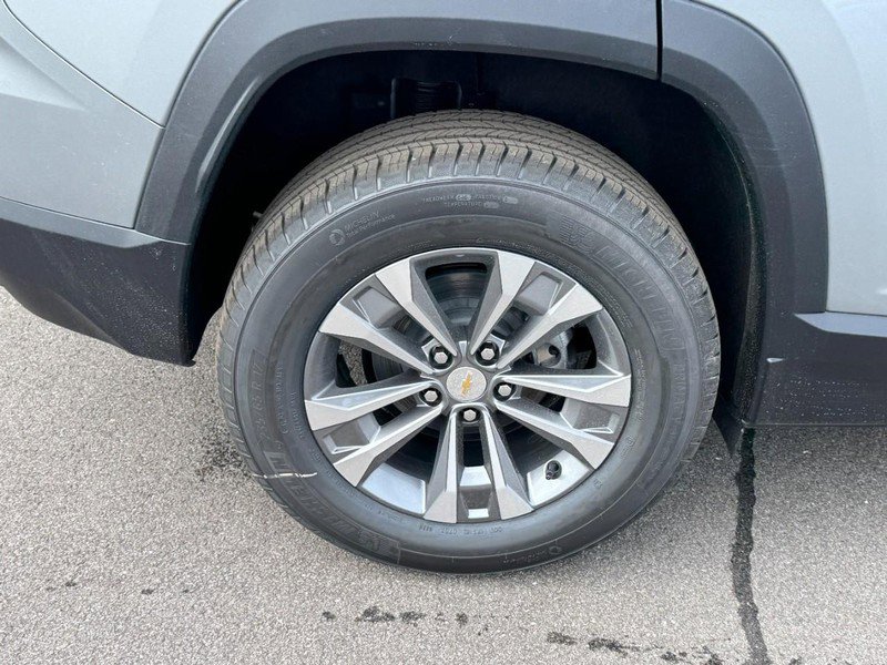 New 2026 Chevrolet Equinox LT w/ Convenience Package II image 24