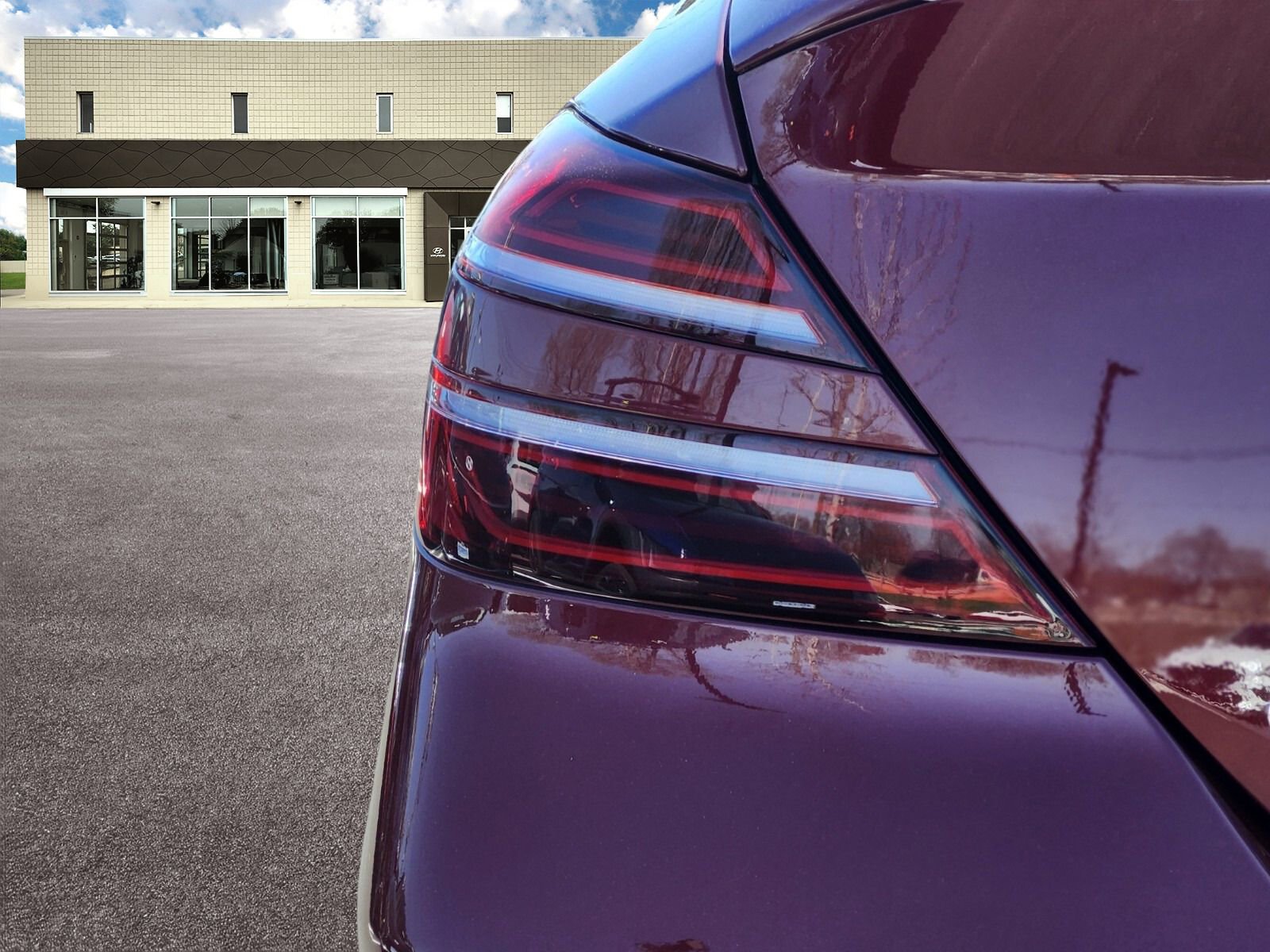 Used 2024 Genesis G70 2.5T w/ Sport Prestige Package image 9