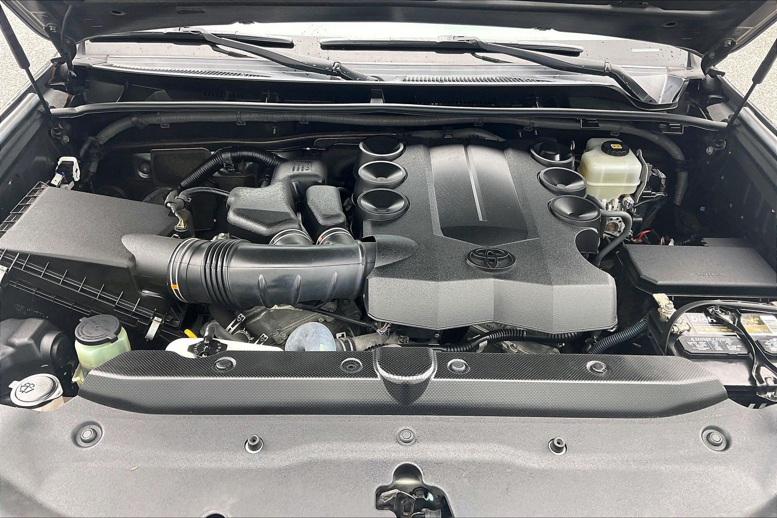 Used 2018 Toyota 4Runner Limited AWD/4WD image 13