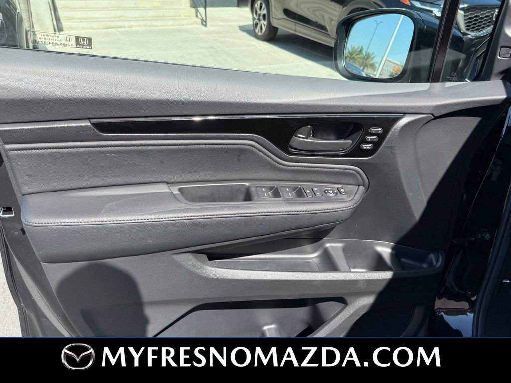 Used 2025 Honda Odyssey Touring image 35