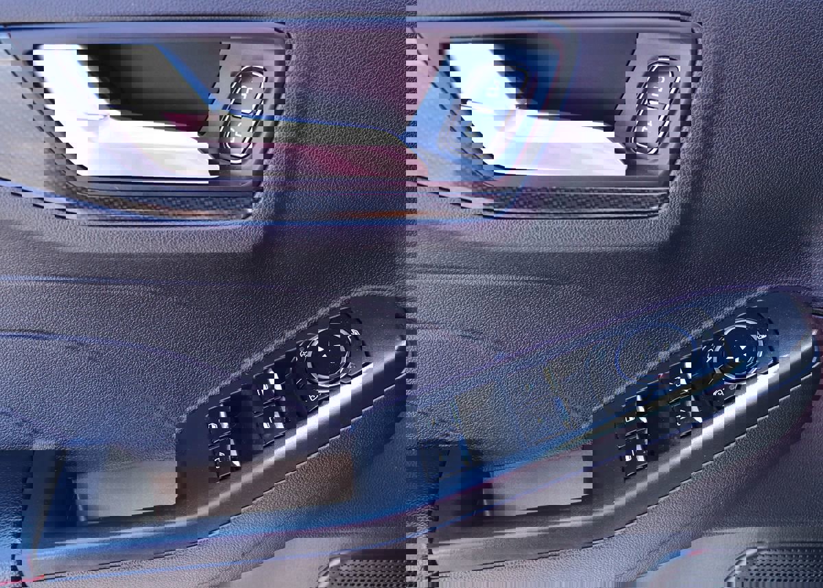 Used 2023 Ford Escape ST-Line image 38