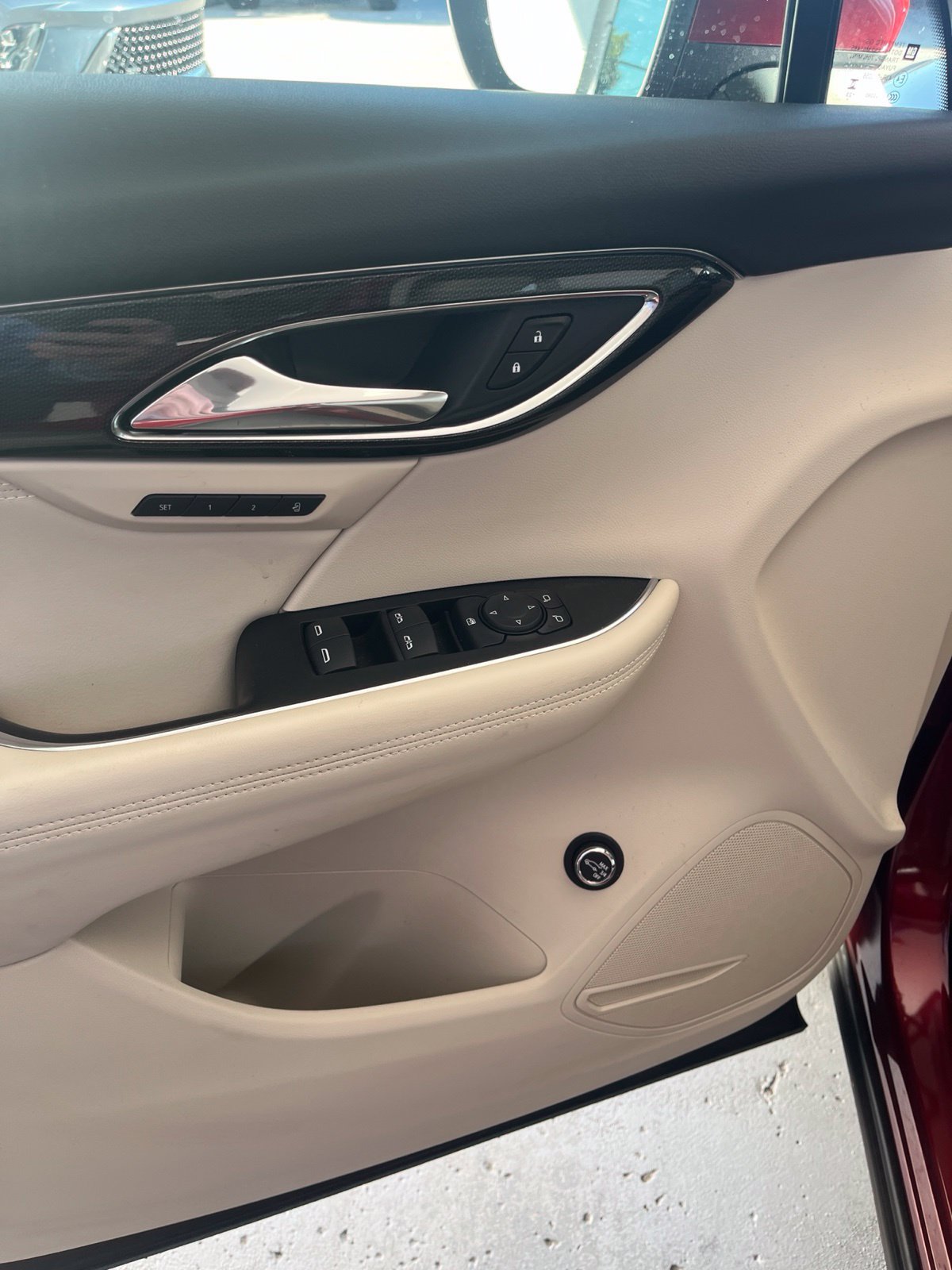 Used 2023 Buick Envision Essence AWD/4WD image 17