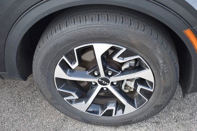 Certified 2024 Kia Sportage EX AWD/4WD image 11