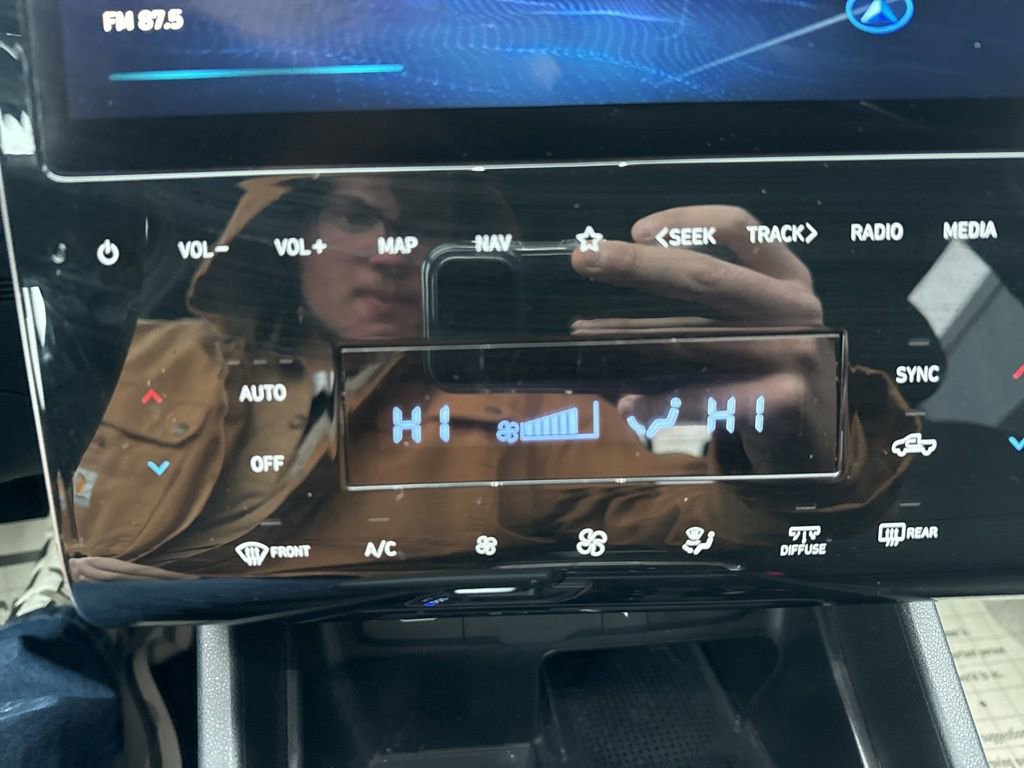 Used 2023 Hyundai Santa Cruz SEL Premium image 45