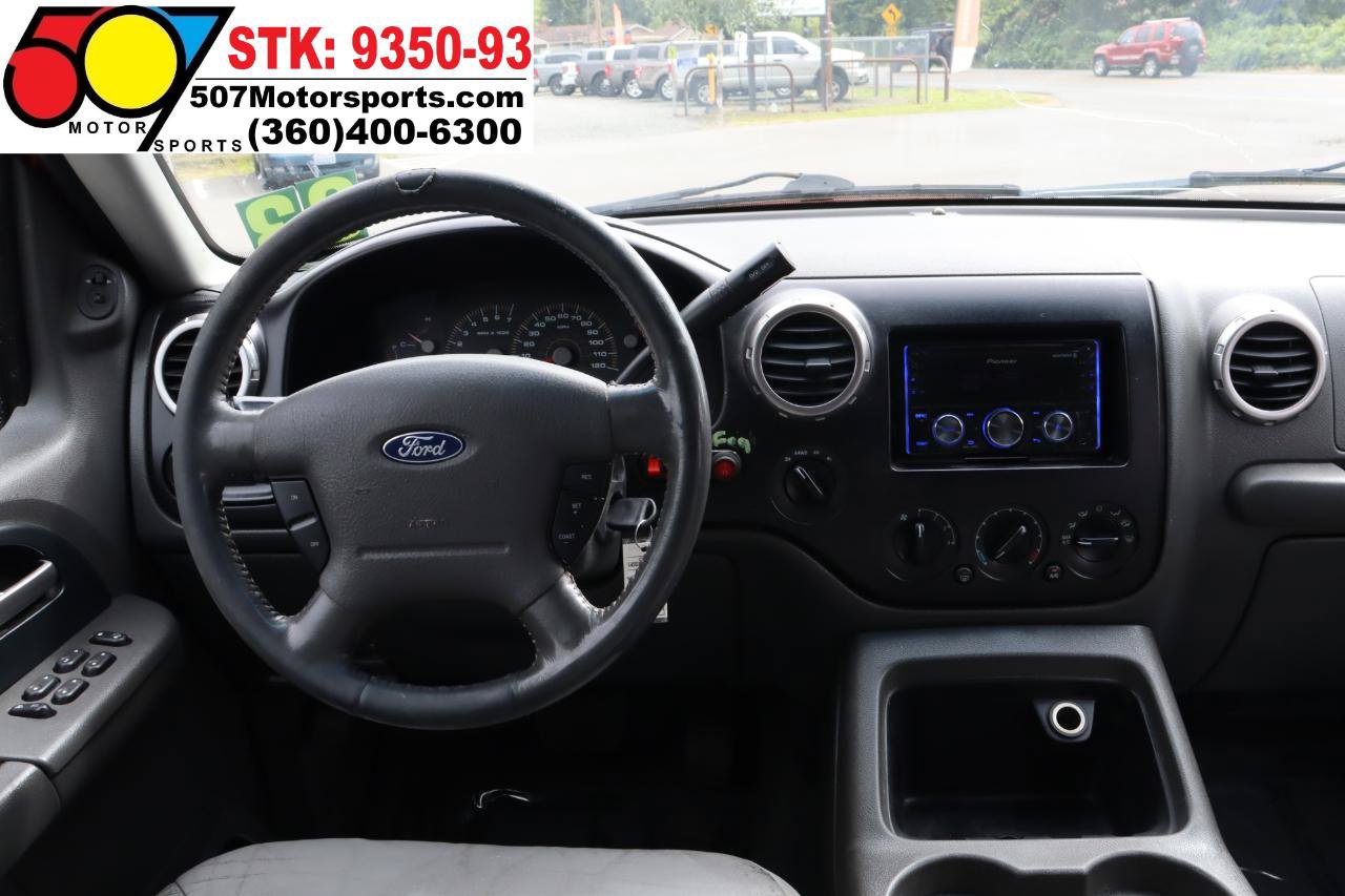Used 2003 Ford Expedition XLT AWD/4WD image 19