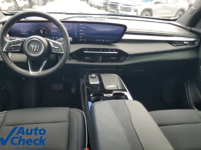 Used 2025 Buick Enclave Preferred FWD image 14