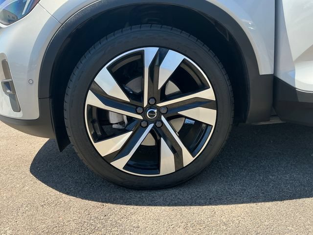 Used 2023 Volvo XC40 B5 Ultimate w/ Protection Package Premier AWD/4WD image 27