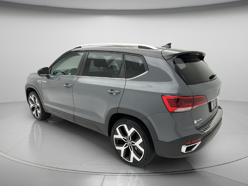 Used 2023 Volkswagen Taos SEL AWD/4WD image 4