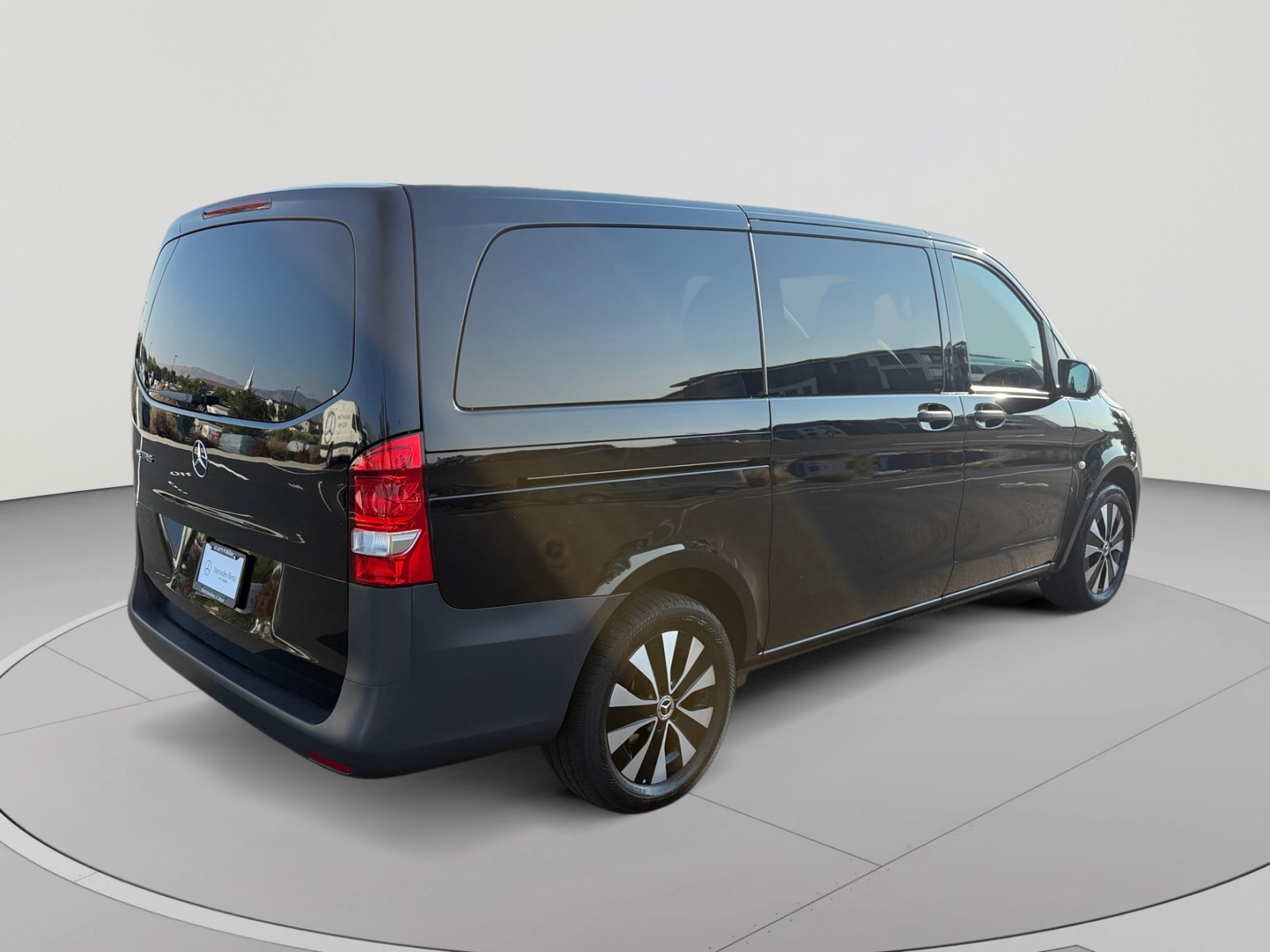 Used 2023 Mercedes-Benz Metris Passenger image 5