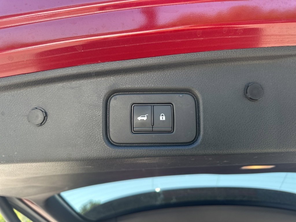 Used 2023 Nissan Pathfinder SL image 30