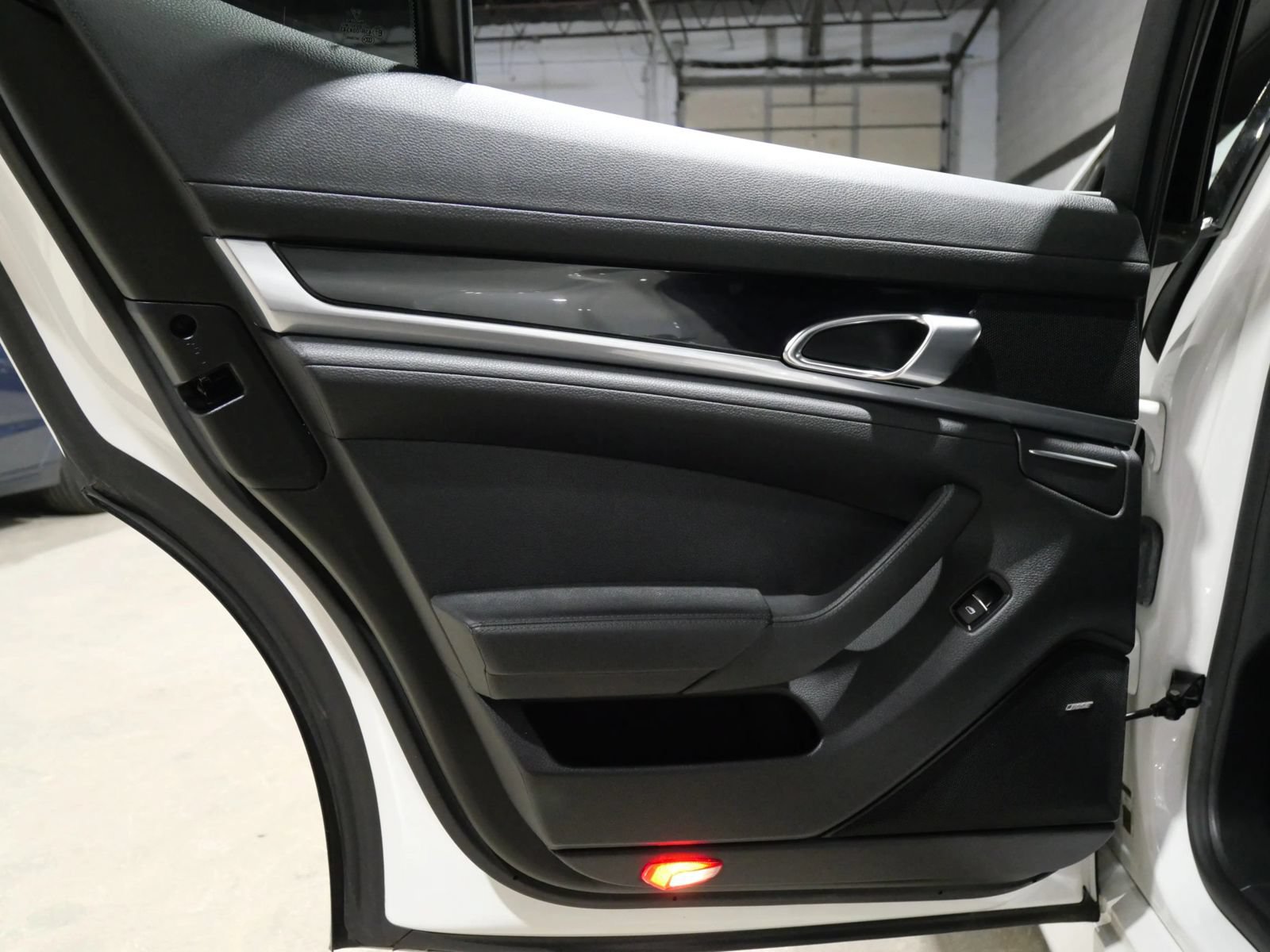 Used 2011 Porsche Panamera S RWD image 23