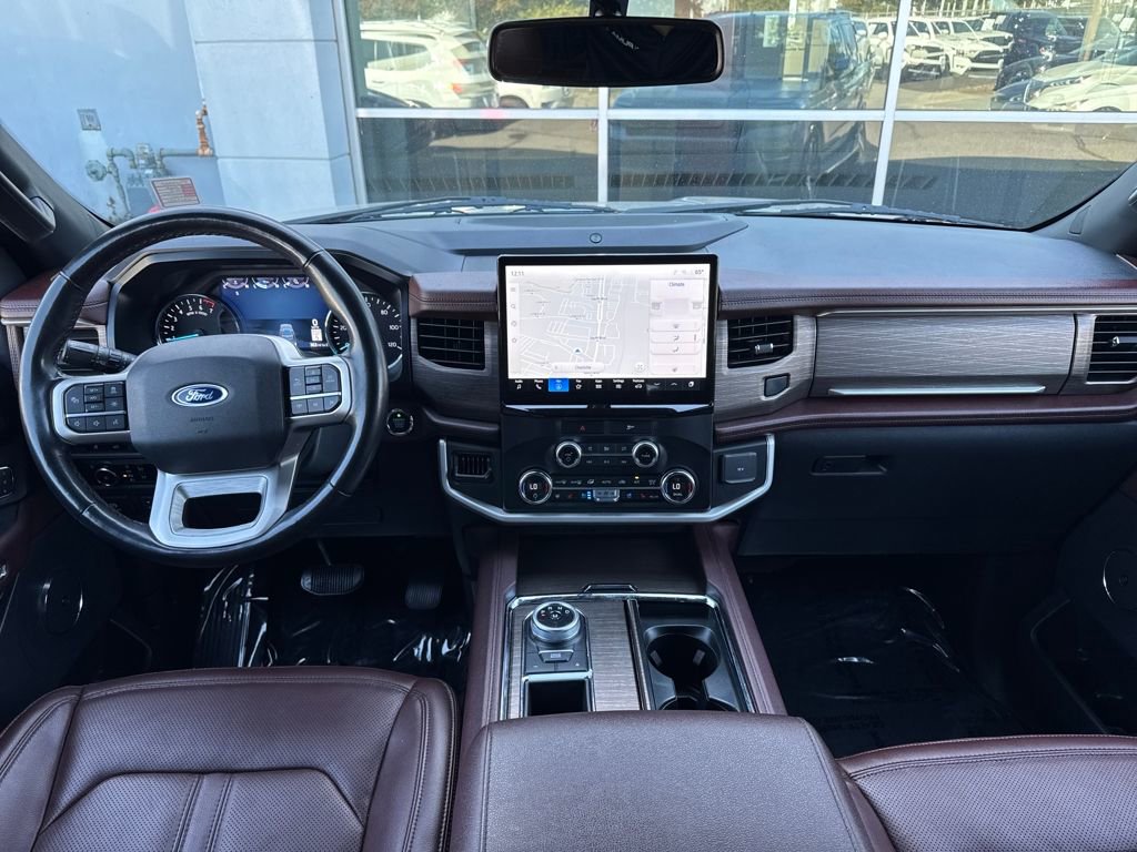 Used 2023 Ford Expedition Limited image 12