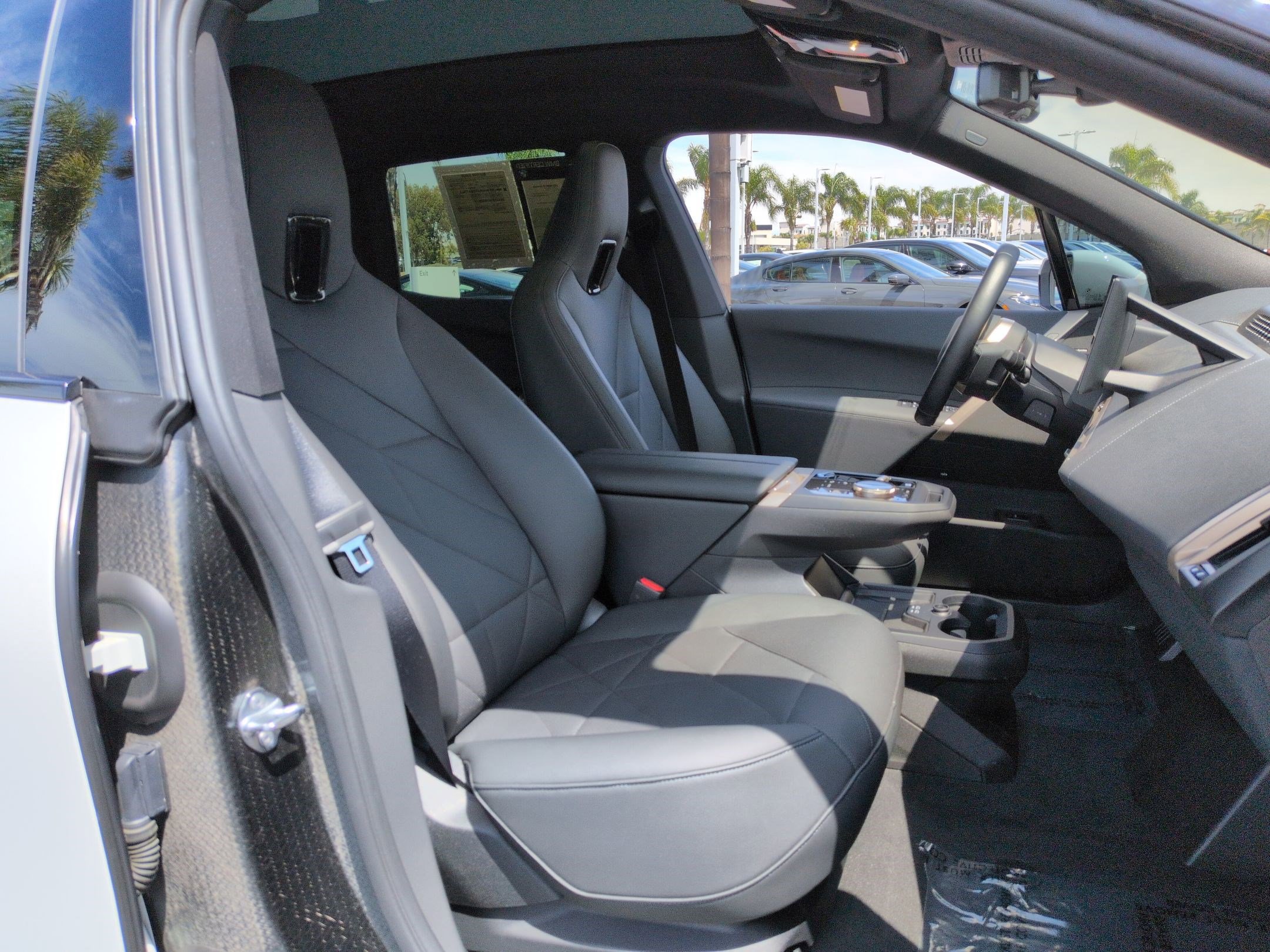 Certified 2024 BMW iX xDrive50 w/ Sport Package AWD/4WD image 33