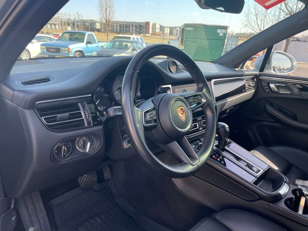 Used 2022 Porsche Macan S w/ Premium Package Plus image 9