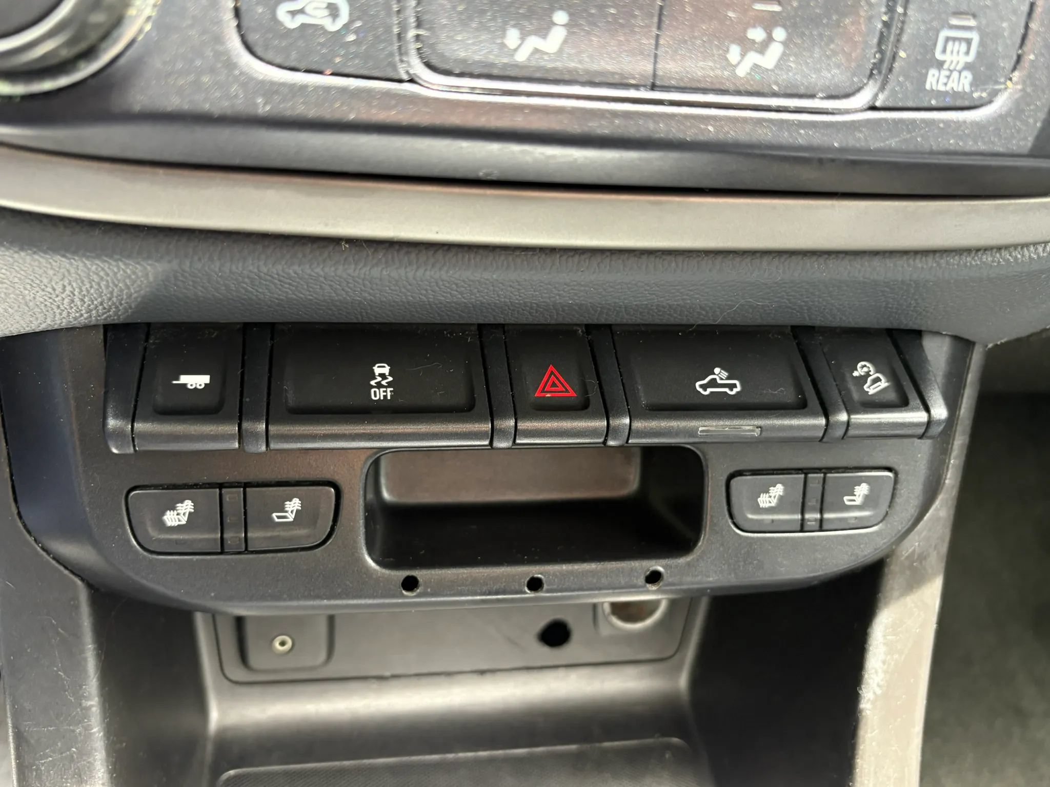 Used 2016 Chevrolet Colorado Z71 AWD/4WD image 32