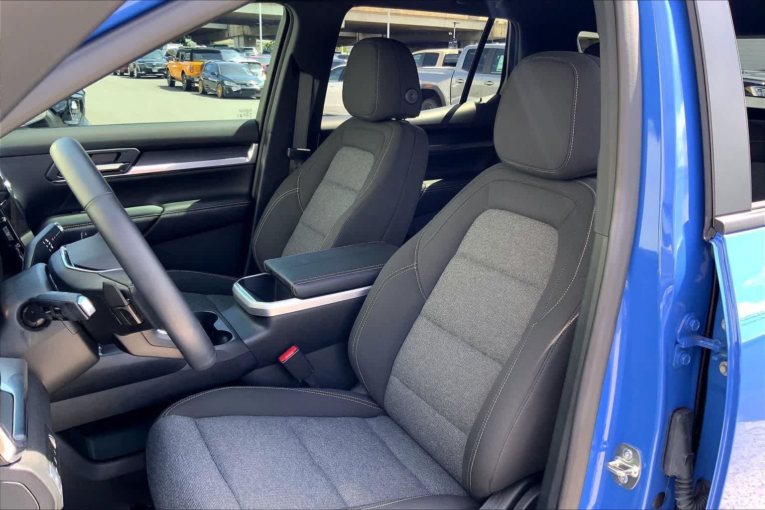 Used 2026 GMC Terrain Elevation w/ LPO, Floor Liner Package FWD image 11