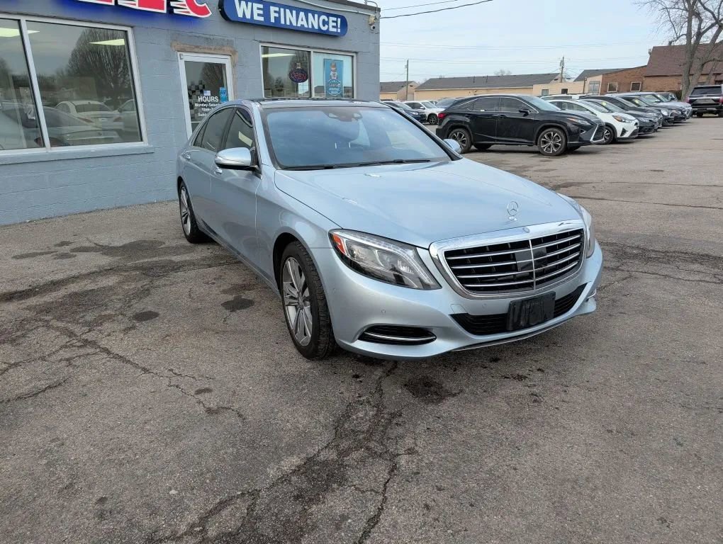 Used 2016 Mercedes-Benz S 550 4MATIC Sedan image 3