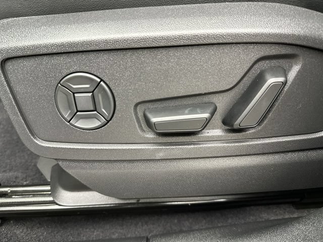 Used 2025 Audi Q5 Premium w/ Convenience Package AWD/4WD image 12