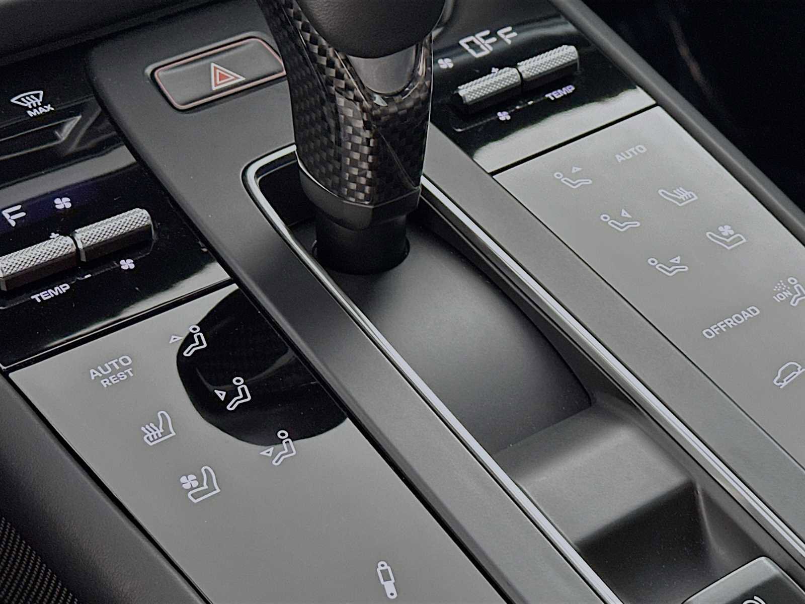 Certified 2024 Porsche Macan GTS image 21