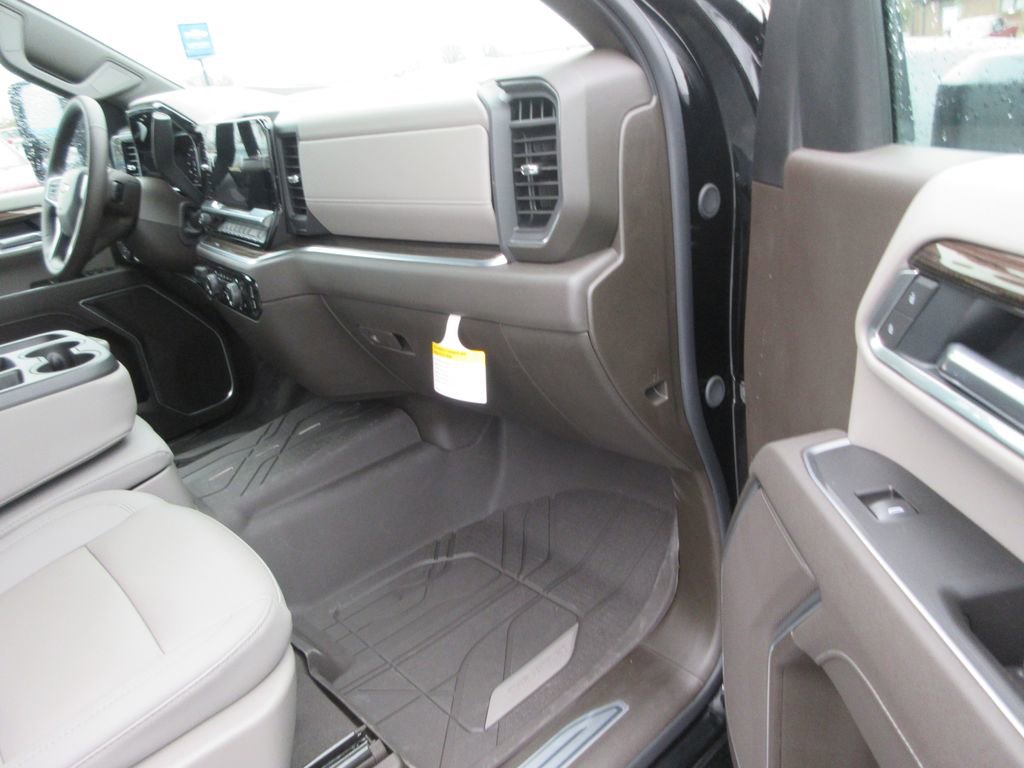 New 2026 Chevrolet Silverado 3500 LT w/ All Star Edition AWD/4WD image 21