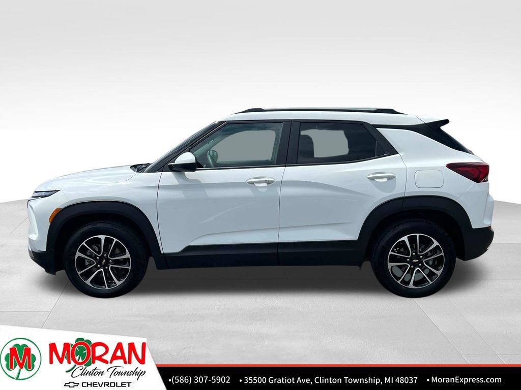 Used 2026 Chevrolet TrailBlazer LT w/ Driver Confidence Package FWD image 3
