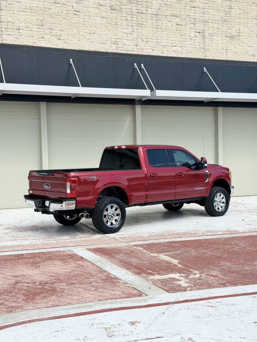 Used 2017 Ford F250 Lariat w/ Lariat Ultimate Package AWD/4WD image 10