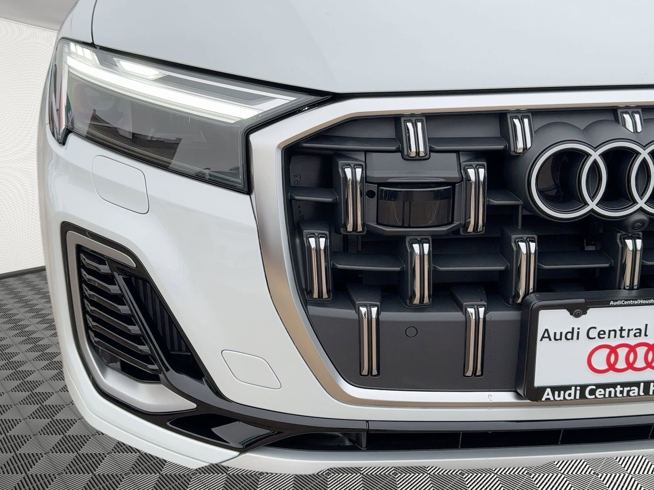 New 2026 Audi Q7 3.0T Premium Plus AWD/4WD image 11