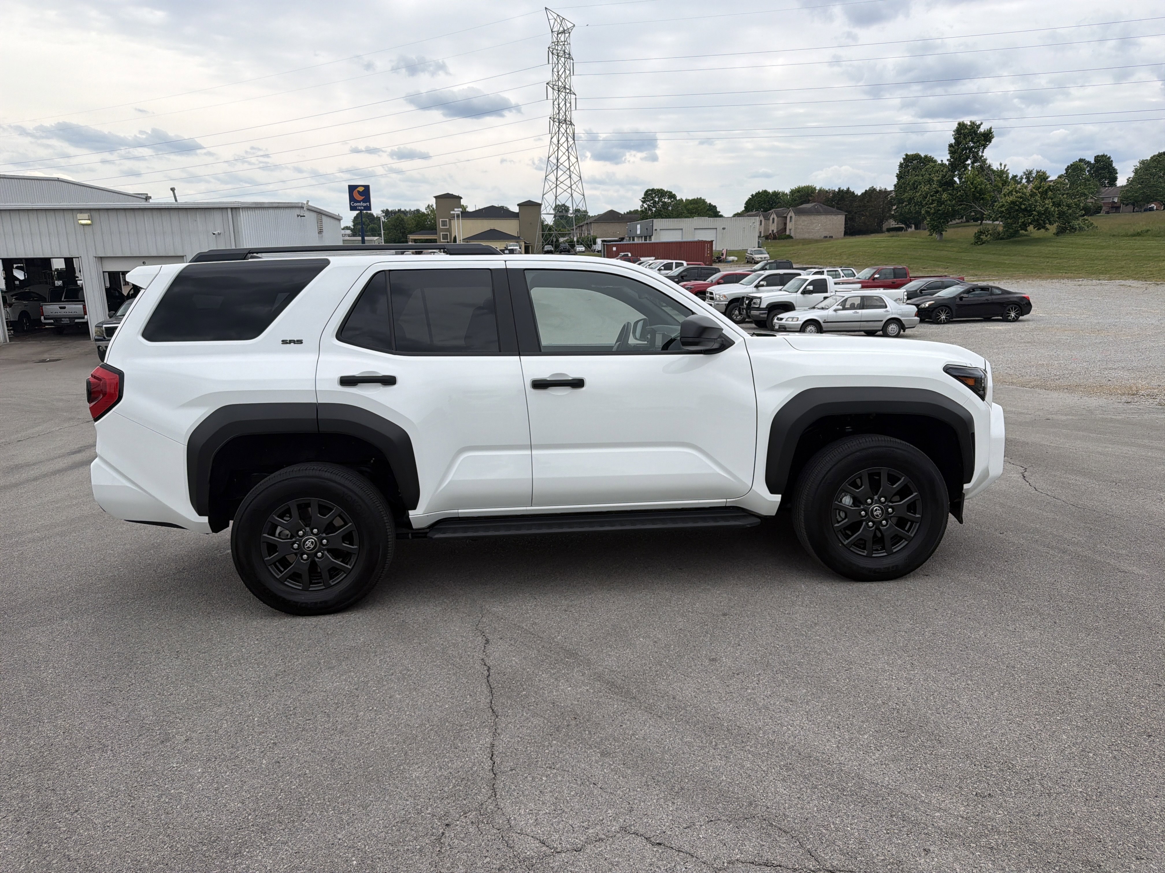 Certified 2025 Toyota 4Runner SR5 AWD/4WD image 8