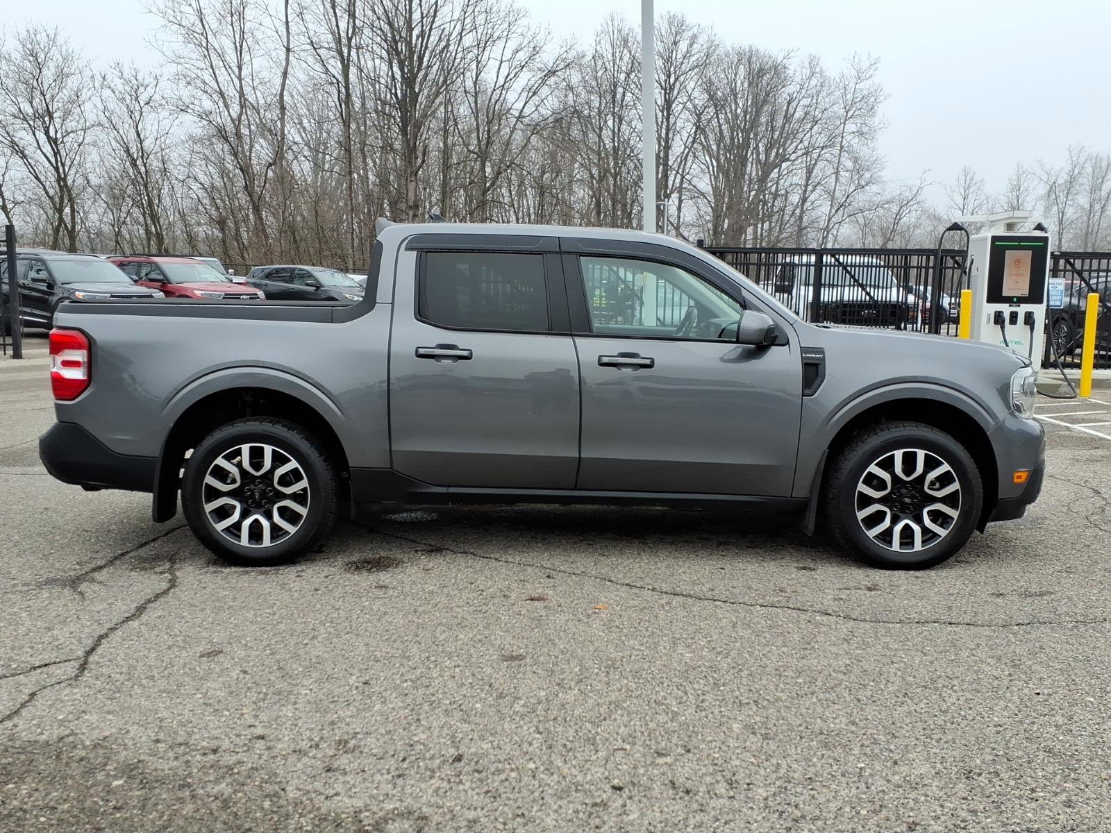 Used 2022 Ford Maverick Lariat w/ Lariat Luxury Package image 9