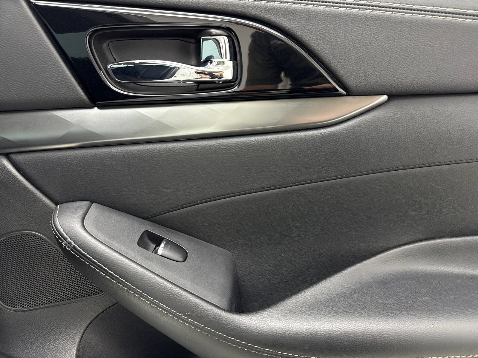 Used 2021 Nissan Maxima 3.5 SV w/ Floor Mat Group FWD image 47