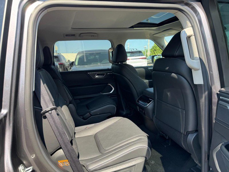 New 2026 INFINITI QX80 Luxe image 5