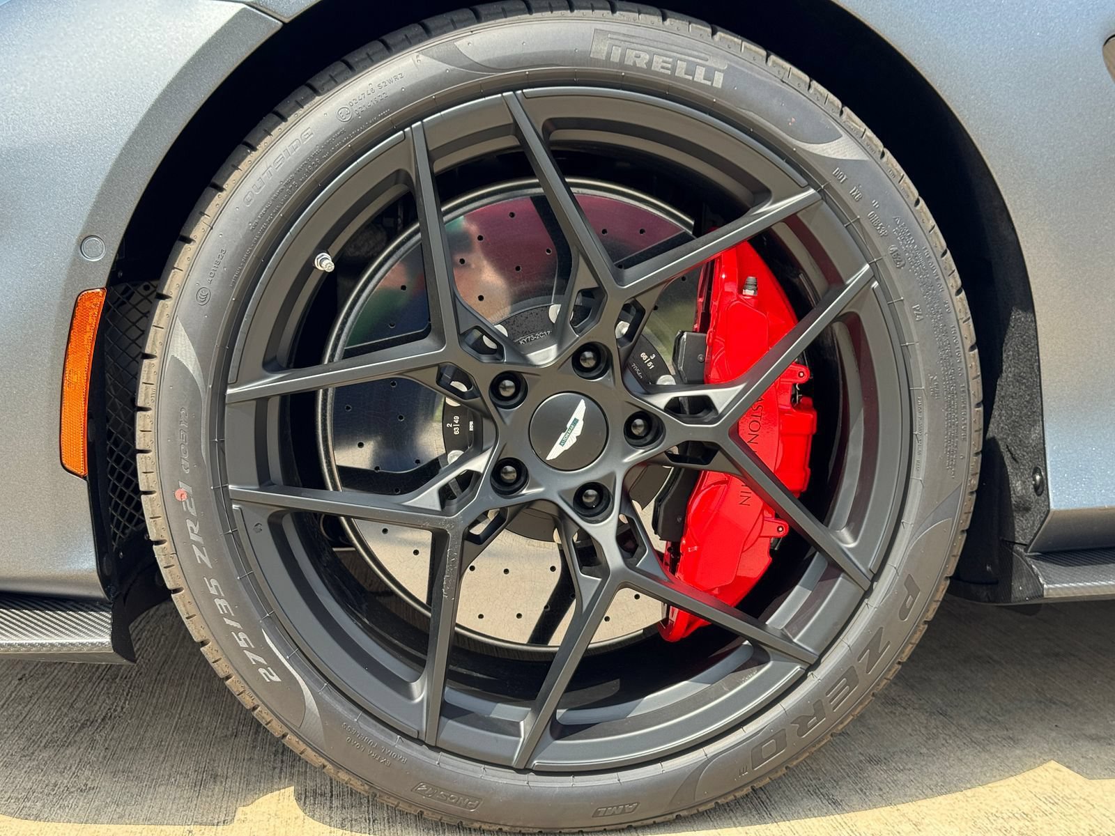 New 2025 Aston Martin Vanquish RWD image 4