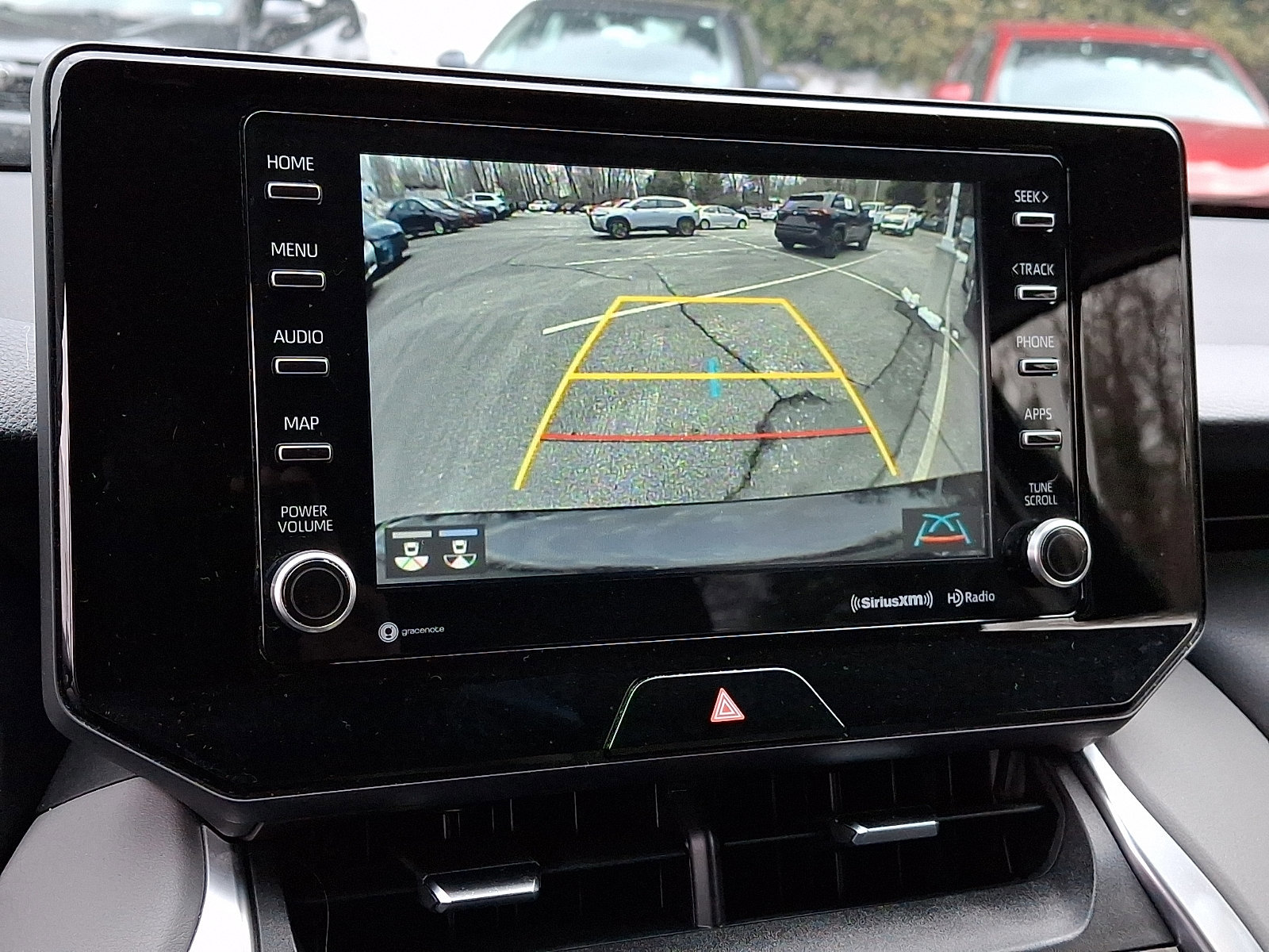 Used 2022 Toyota Venza LE image 12