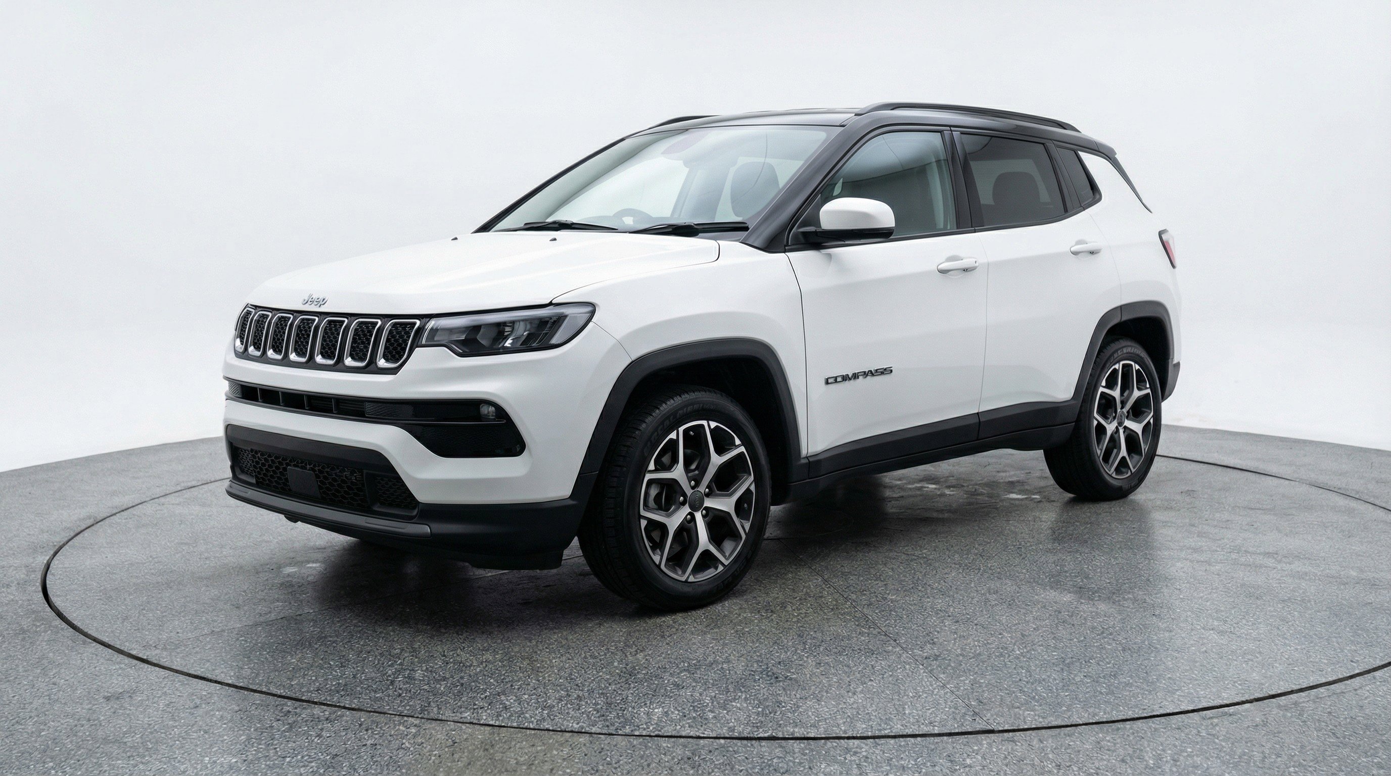 Used 2025 Jeep Compass Limited AWD/4WD image 3