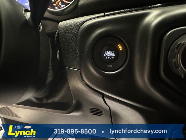 Used 2018 Jeep Wrangler Unlimited Sahara w/ Cold Weather Group AWD/4WD image 14
