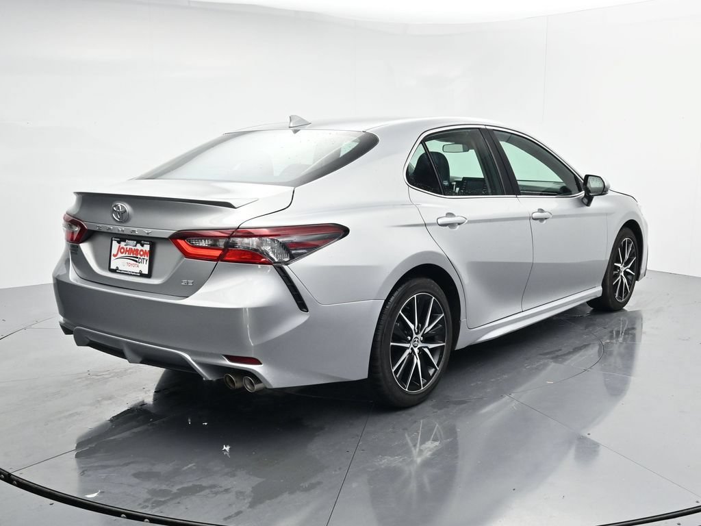 Used 2024 Toyota Camry SE FWD image 7