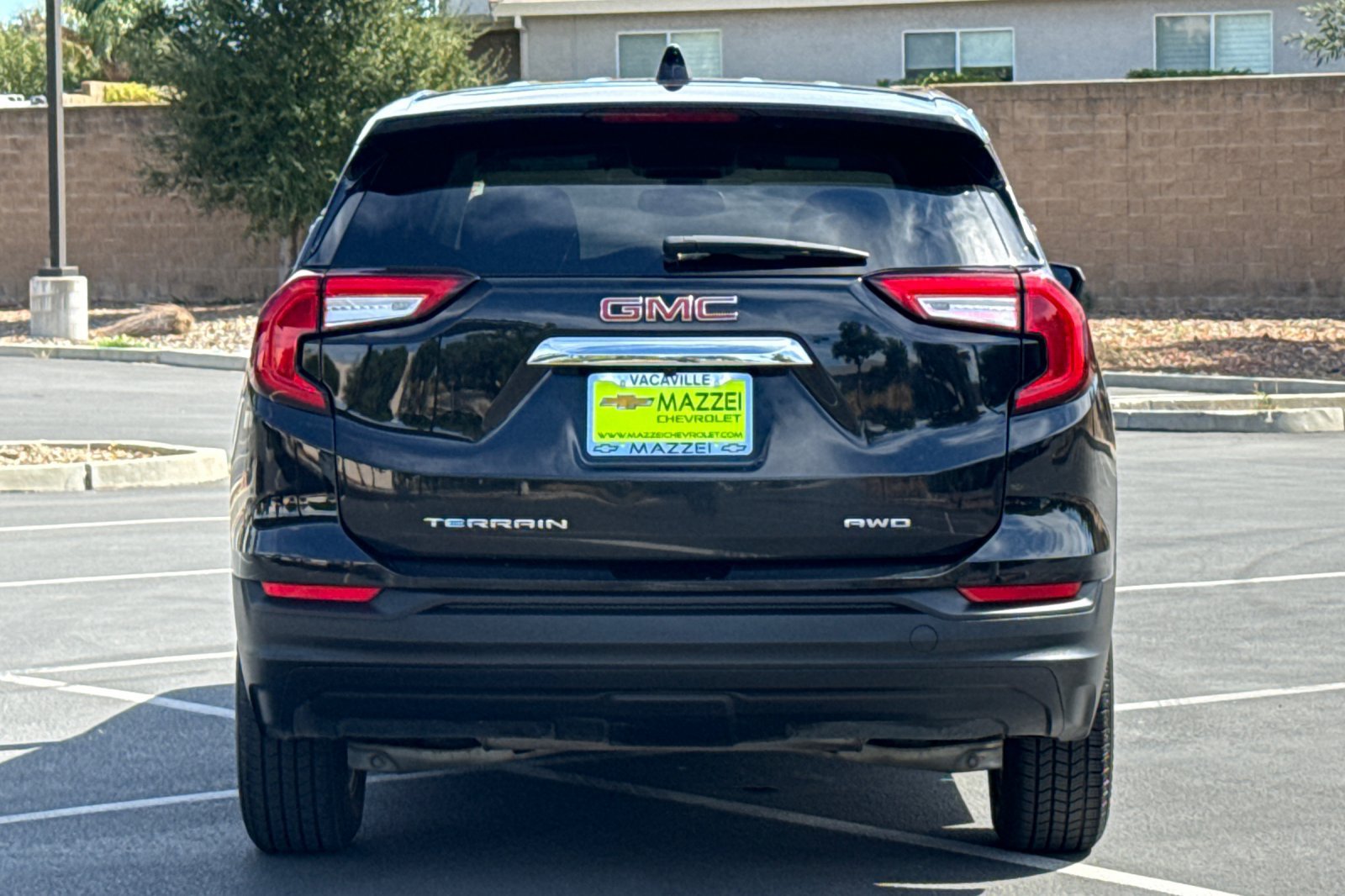 Used 2024 GMC Terrain SLE AWD/4WD image 11