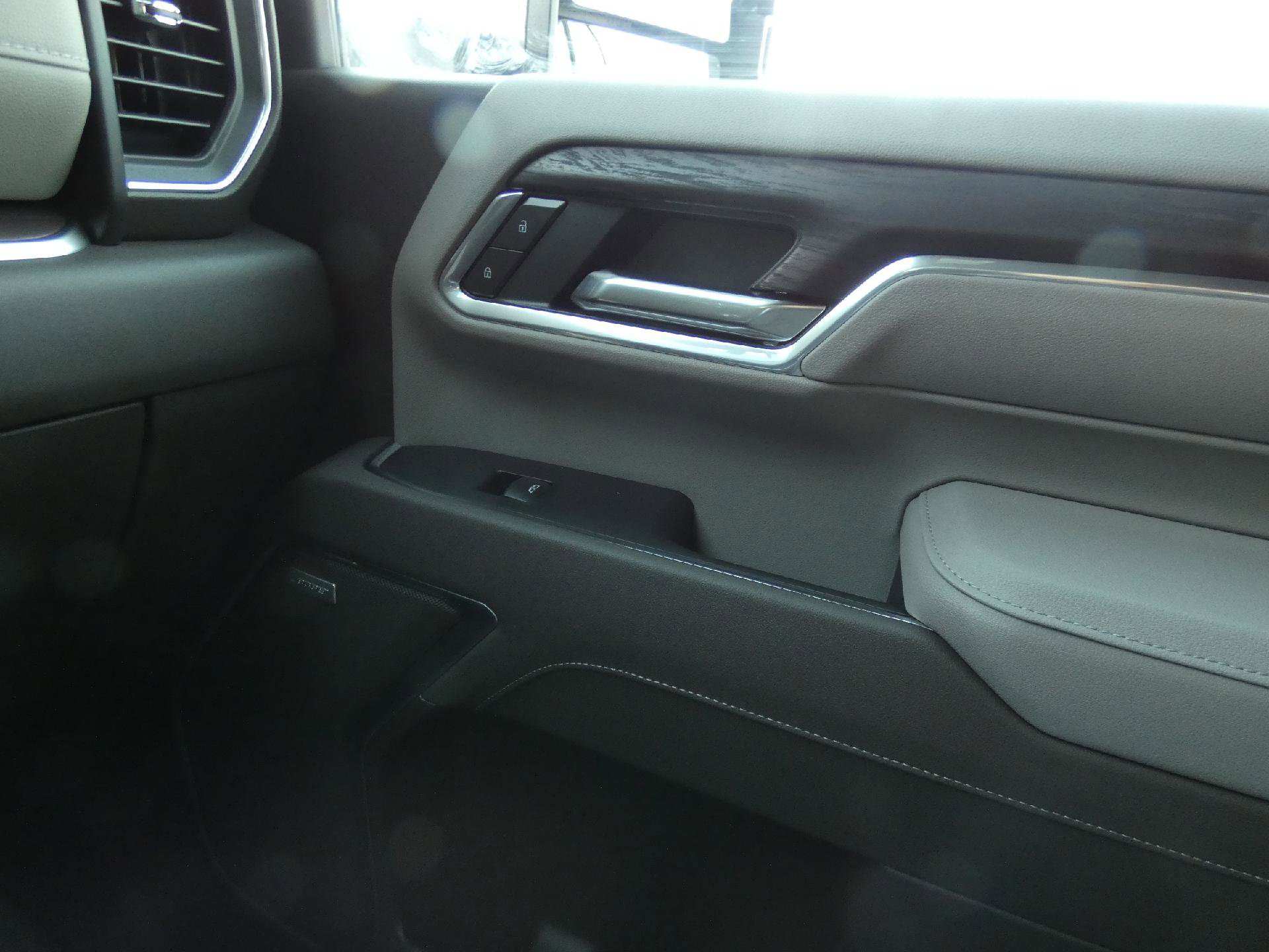 New 2026 GMC Sierra 3500 SLT w/ SLT Premium Package image 24