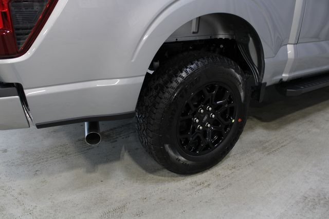New 2026 Ford F150 XLT w/ XLT Black Appearance Package AWD/4WD image 25
