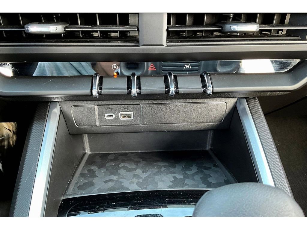 Used 2024 Chevrolet Colorado Trail Boss w/ Technology Package image 16