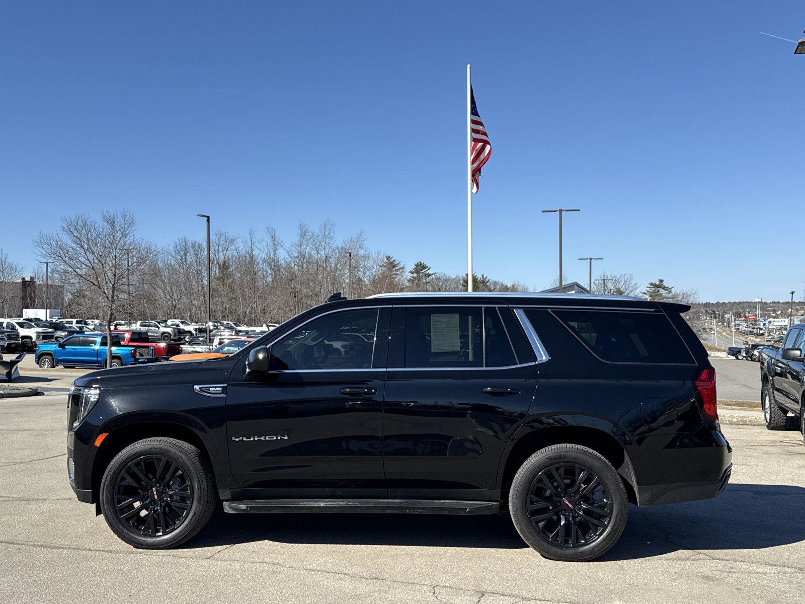 Used 2021 GMC Yukon SLE image 3