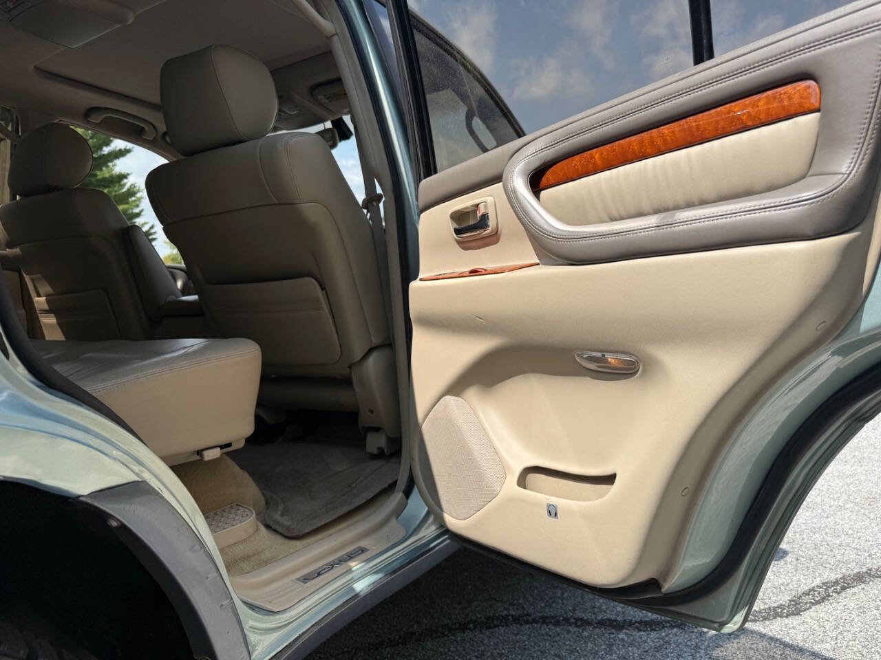 Used 2003 Lexus LX 470 4WD image 96