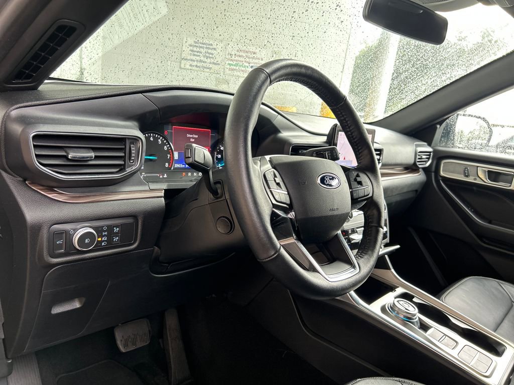 Used 2020 Ford Explorer Limited RWD image 10