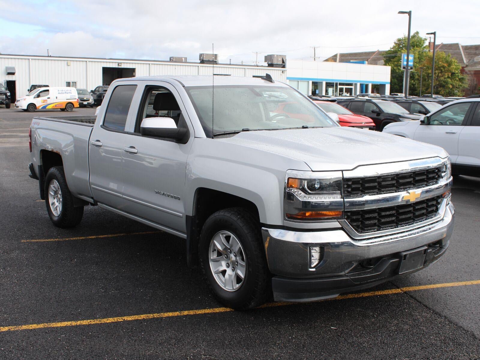 Used 2017 Chevrolet Silverado 1500 LT w/ All Star Edition AWD/4WD image 3