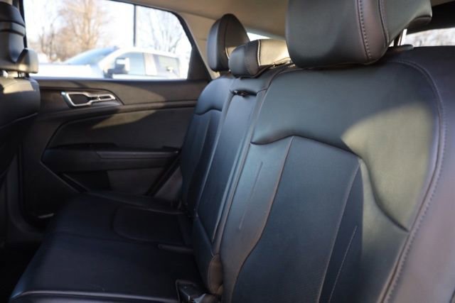 Used 2024 Kia Sportage EX image 35