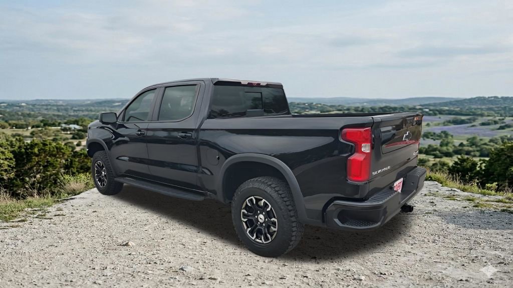 Used 2023 Chevrolet Silverado 1500 ZR2 w/ Technology Package AWD/4WD image 8
