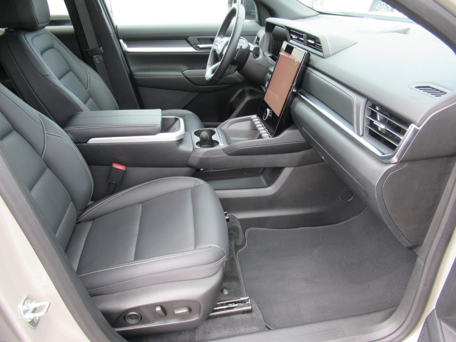 Used 2025 GMC Terrain Elevation w/ Elevation Premium Package AWD/4WD image 10