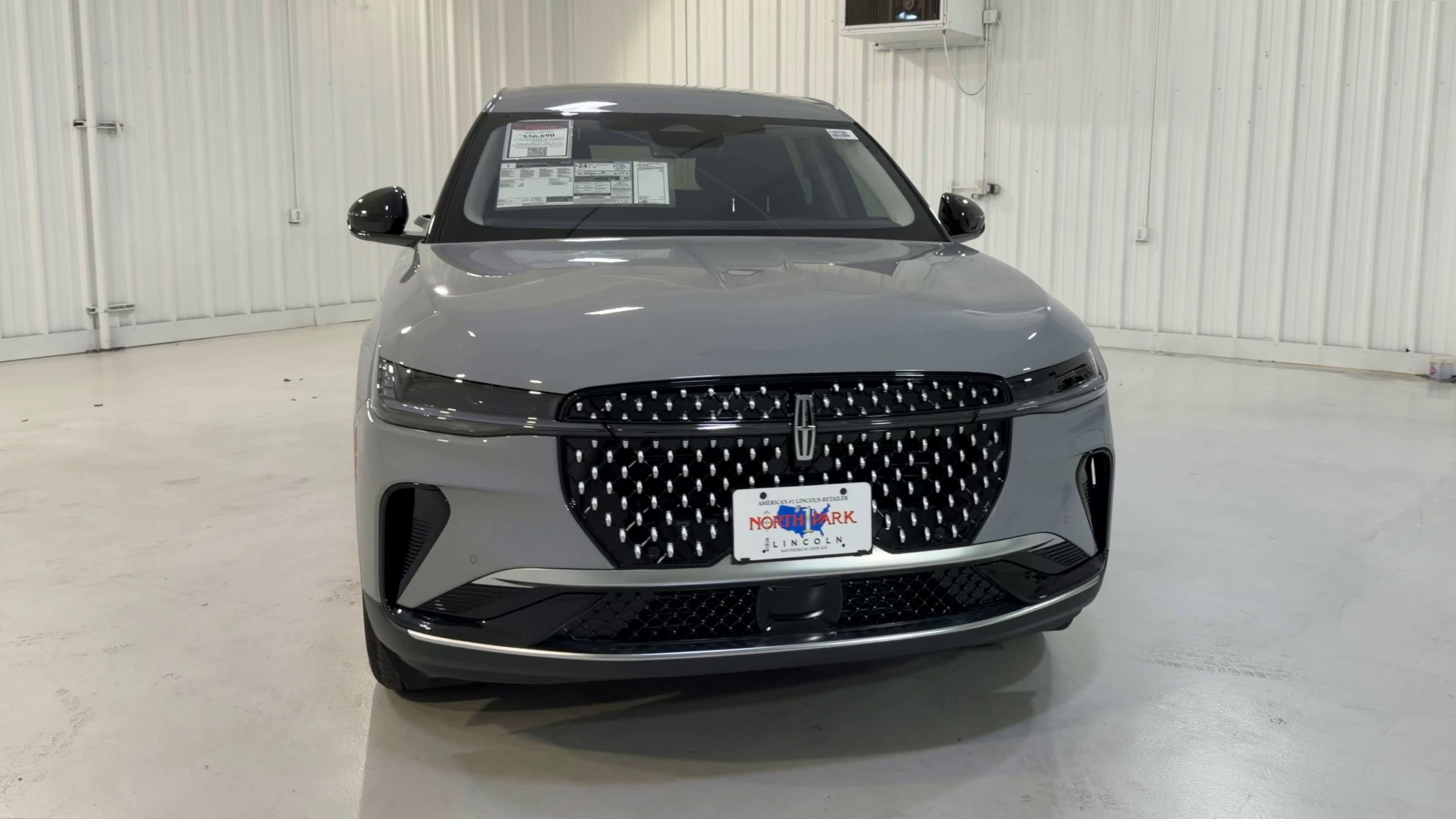 New 2026 Lincoln Nautilus Premier AWD/4WD image 4